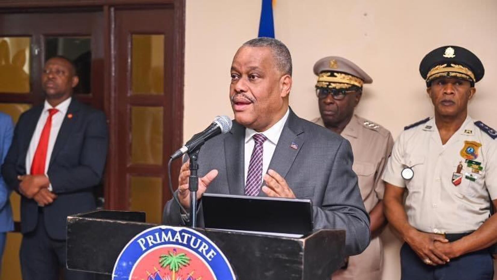 İç karışıklığın devam ettiği Haiti'de Başbakan Conille, iktidar konseyi tarafından görevden alındı - Sputnik Türkiye, 1920, 11.11.2024