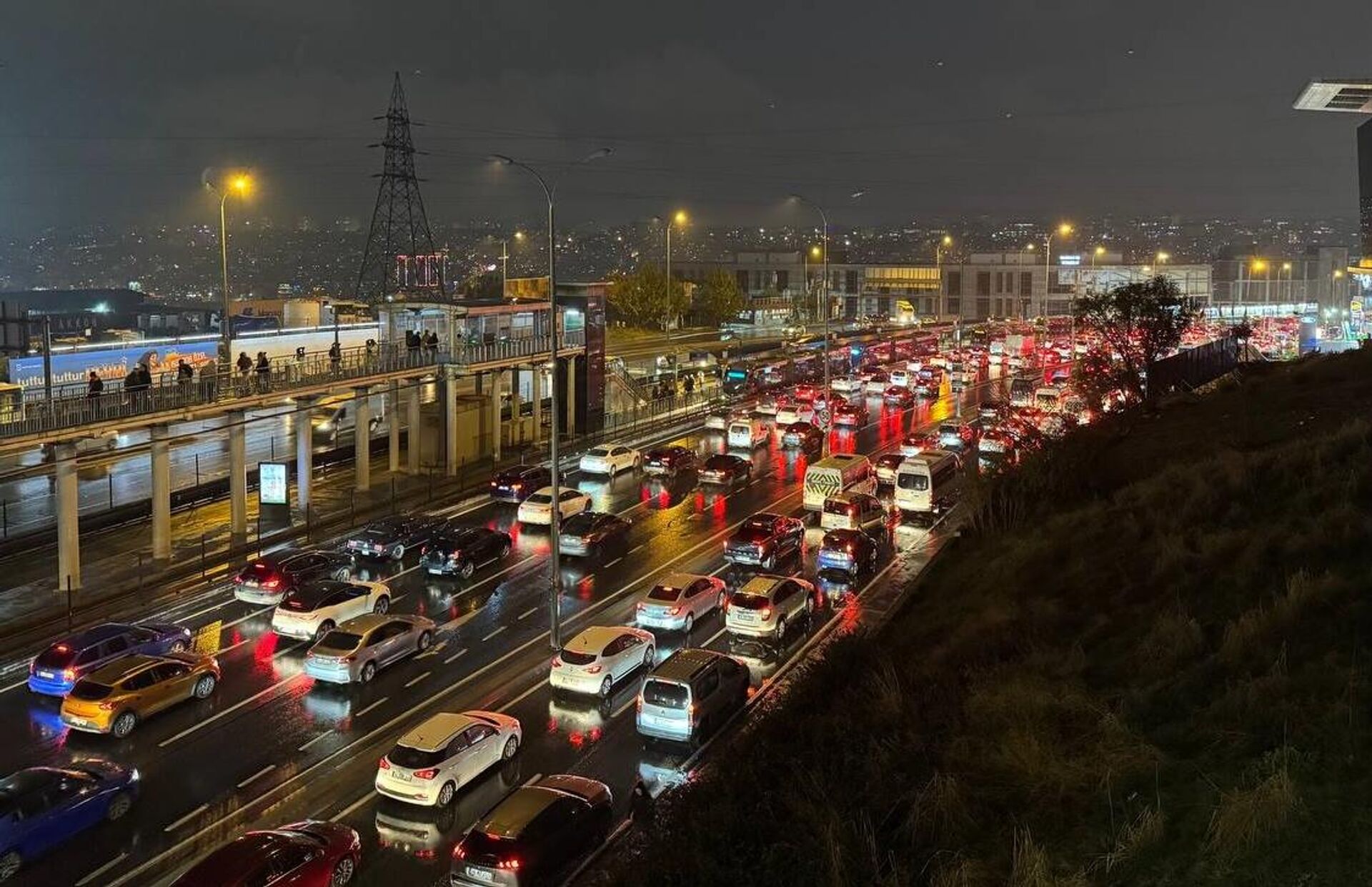 trafik - Sputnik Türkiye, 1920, 13.11.2024