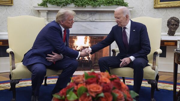 Trump ve Biden Beyaz Saray'da buluştu - Sputnik Türkiye