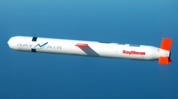 A Tactical Tomahawk Block IV cruise missile, conducts a controlled flight test over the Naval Air Systems Command (NAVAIR) western test range complex in southern California - Sputnik Türkiye