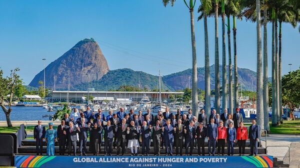 Rio de Janeiro'da düzenlenen G20 Zirvesi’nin aile fotoğrafı - Sputnik Türkiye