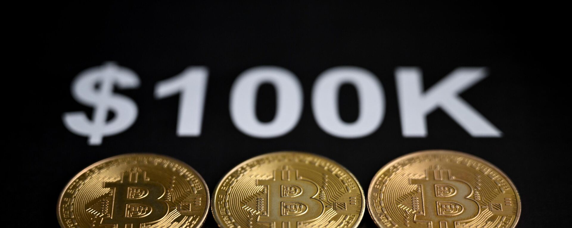 Bitcoin'de rekor: 100 bin doları aştı
 - Sputnik Türkiye, 1920, 08.05.2025