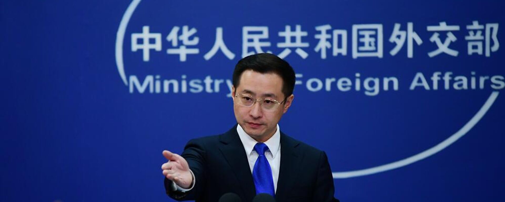 Çin, Tayvan'a yapılacak silah satışını takiben 13 ABD'li savunma şirketi ve 6 üst düzey yöneticiye yaptırım duyurdu  - Sputnik Türkiye, 1920, 17.11.2025