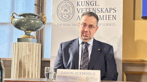 Prof. Dr. Daron Acemoğlu - Sputnik Türkiye