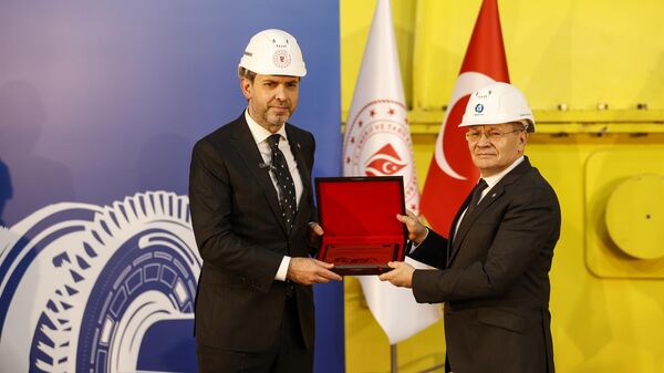 Enerji ve Tabii Kaynaklar Bakanı Alparslan Bayraktar ve Rusya Devlet Nükleer Enerji Kuruluşu Rosatom'un Genel Müdürü Aleksey Lihaçev - Sputnik Türkiye