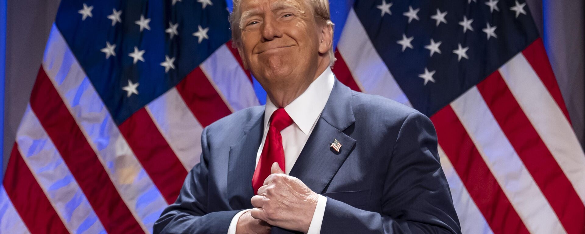 President-elect Donald Trump arrives to speak at a meeting of the House GOP conference, Wednesday, Nov. 13, 2024, in Washington.  - Sputnik Türkiye, 1920, 16.12.2024