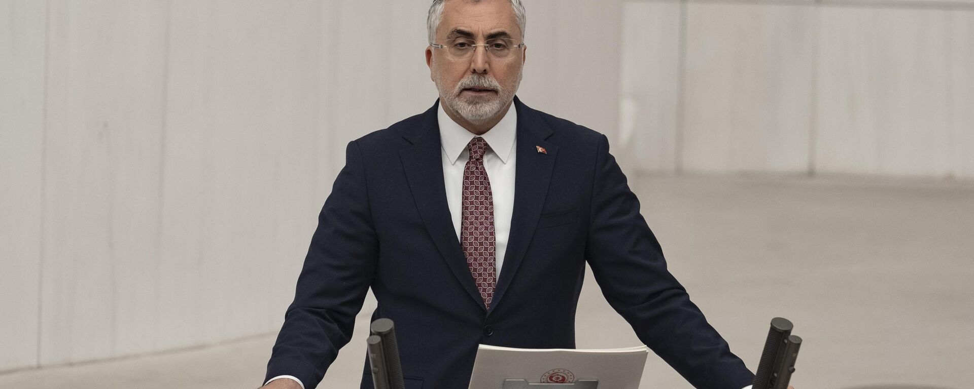 Çalışma ve Sosyal Güvenlik Bakanı Vedat Işıkhan - Sputnik Türkiye, 1920, 07.05.2026