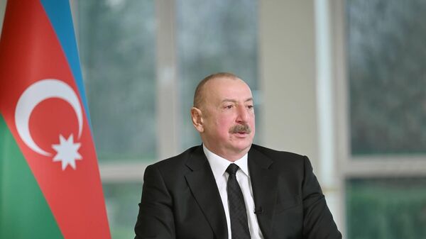 İlham Aliyev: NATO ve Rusya arasında olası savaş dünya için kıyamet olur - Sputnik Türkiye