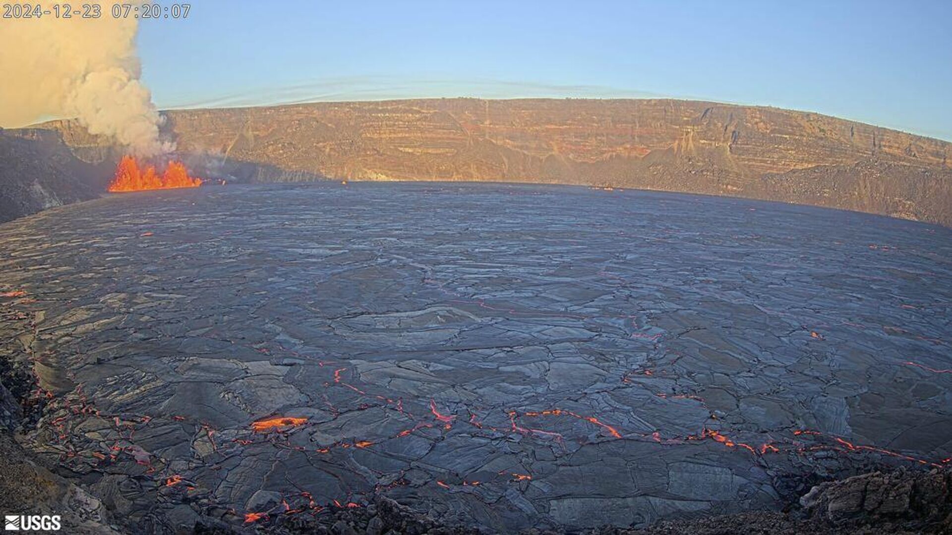 Hawaii'deki Kilauea Yanardağı patladı: Lav nehirleri oluştu - Sputnik Türkiye, 1920, 24.12.2024