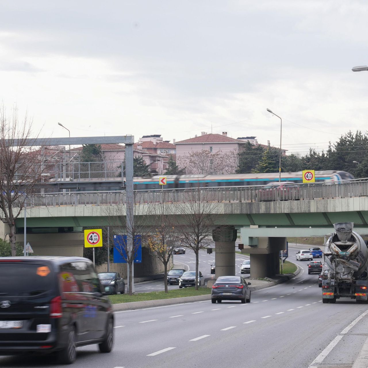 17号　古都 Bakırköy'deki kazalarla gündeme gelen 'sabıkalı alt geçitte' yolun