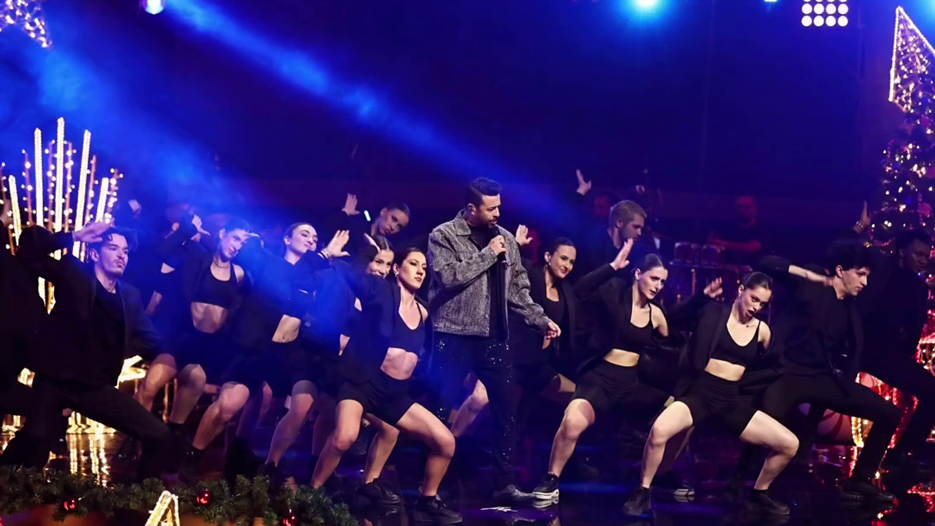 O Ses Türkiye'de Burak Kut sürprizi: Yılbaşı akşamı performansı beğeni topladı - Sputnik Türkiye, 1920, 02.01.2025