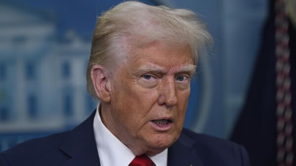 Amerika Birleşik Devletleri Başkanı Donald Trump, Beyaz Saray da basın açıklaması yaptı. - Sputnik Türkiye