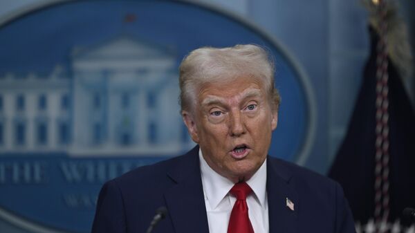 Amerika Birleşik Devletleri Başkanı Donald Trump, Beyaz Saray da basın açıklaması yaptı. - Sputnik Türkiye