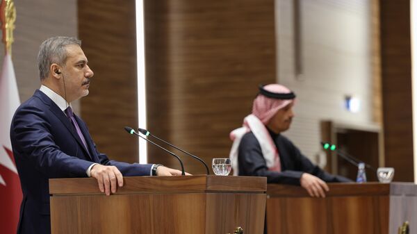 Dışişleri Bakanı Hakan Fidan, Katar Başbakanı ve Dışişleri Bakanı Muhammed bin Abdurrahman Al Sani - Sputnik Türkiye