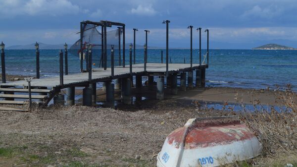 Balıkesir'in Ayvalık ilçesinde deniz kıyısında su çekilmesi gözlendi. - Sputnik Türkiye