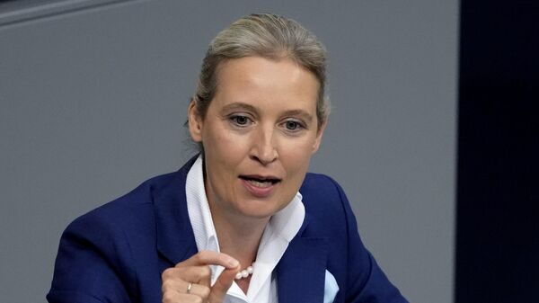 La copresidenta de AfD, Alice Weidel, habla durante un debate general del Parlamento alemán Bundestag en Berlín, Alemania - Sputnik Türkiye