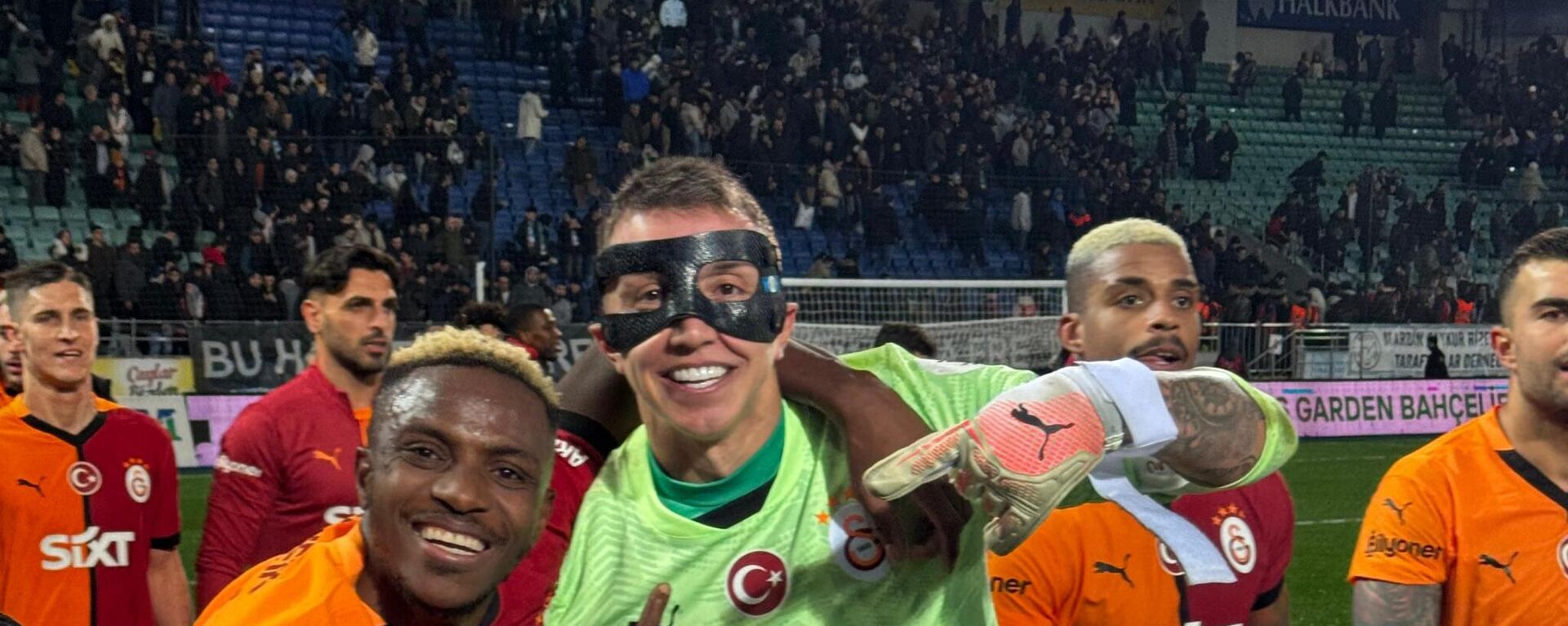 Muslera - Sputnik Türkiye, 1920, 17.02.2025