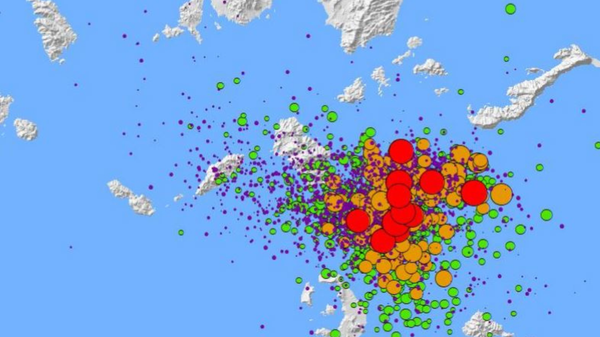 Kandilli'nin Santorini raporu: Bölgede 3600'e yakın deprem kaydedildi - Sputnik Türkiye