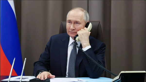 Putin telefonda - Sputnik Türkiye