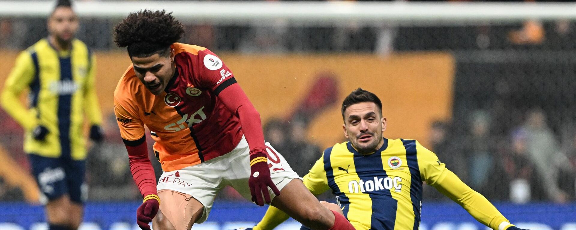 Trendyol Süper Lig'in 25. haftasında Galatasaray ile Fenerbahçe takımları RAMS Park'ta karşılaştı - Sputnik Türkiye, 1920, 25.02.2025