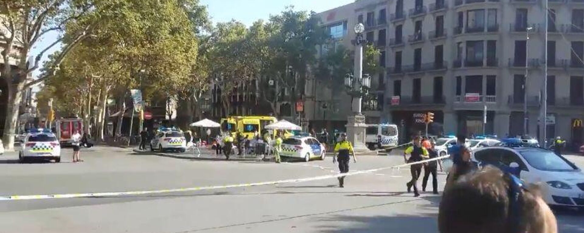 Barselona'da turist ve öğrenci otobüsü çarpıştı: 34 kişi yaralandı - Sputnik Türkiye, 1920, 03.03.2025