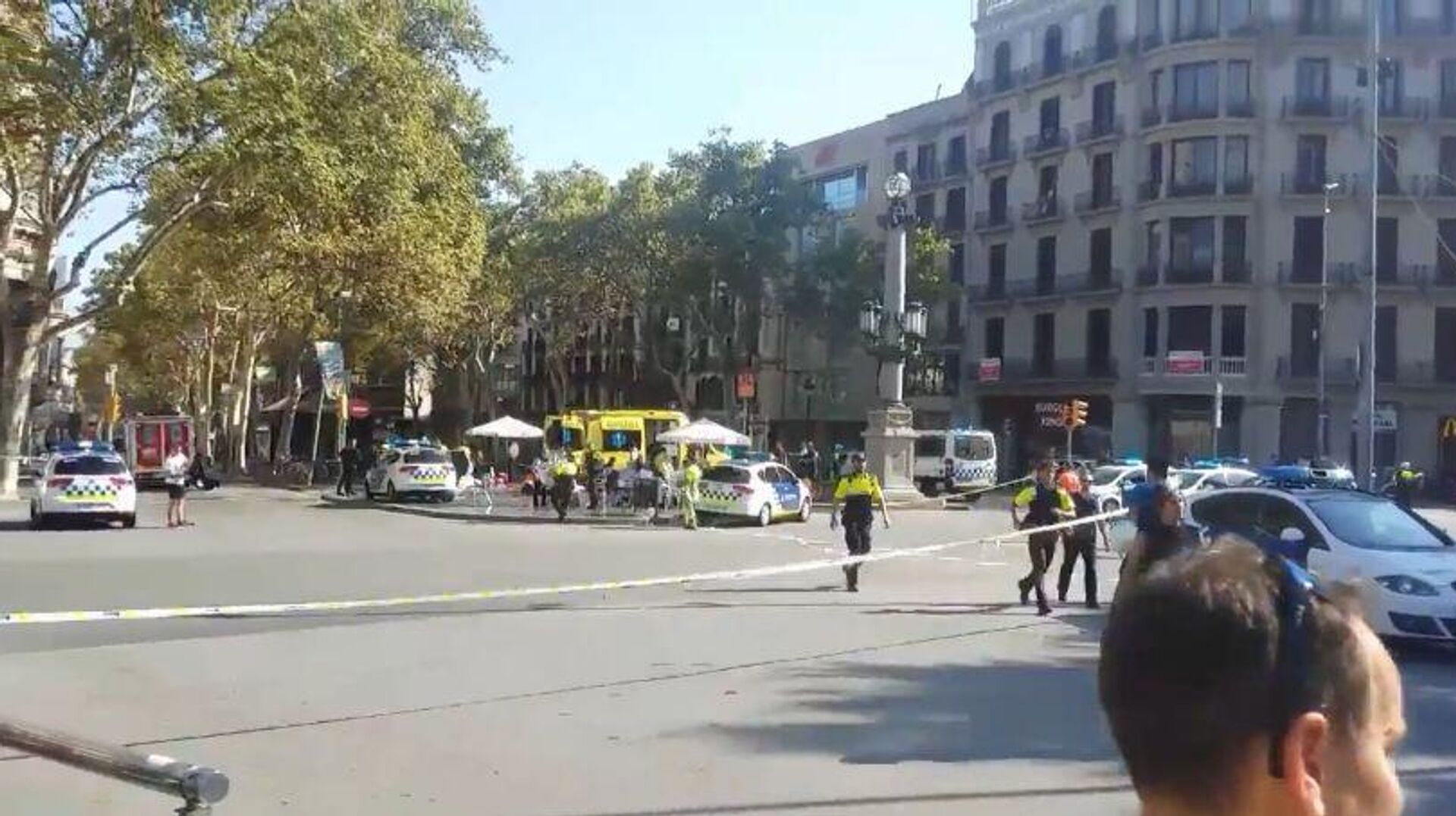 Barselona'da turist ve öğrenci otobüsü çarpıştı: 34 kişi yaralandı - Sputnik Türkiye, 1920, 03.03.2025