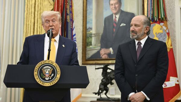 President Donald Trump speaks during a ceremonial swearing-in for Secretary of Commerce Howard Lutnick in the Oval Office of the White House in Washington, Friday, Feb. 21, 2025. - Sputnik Türkiye