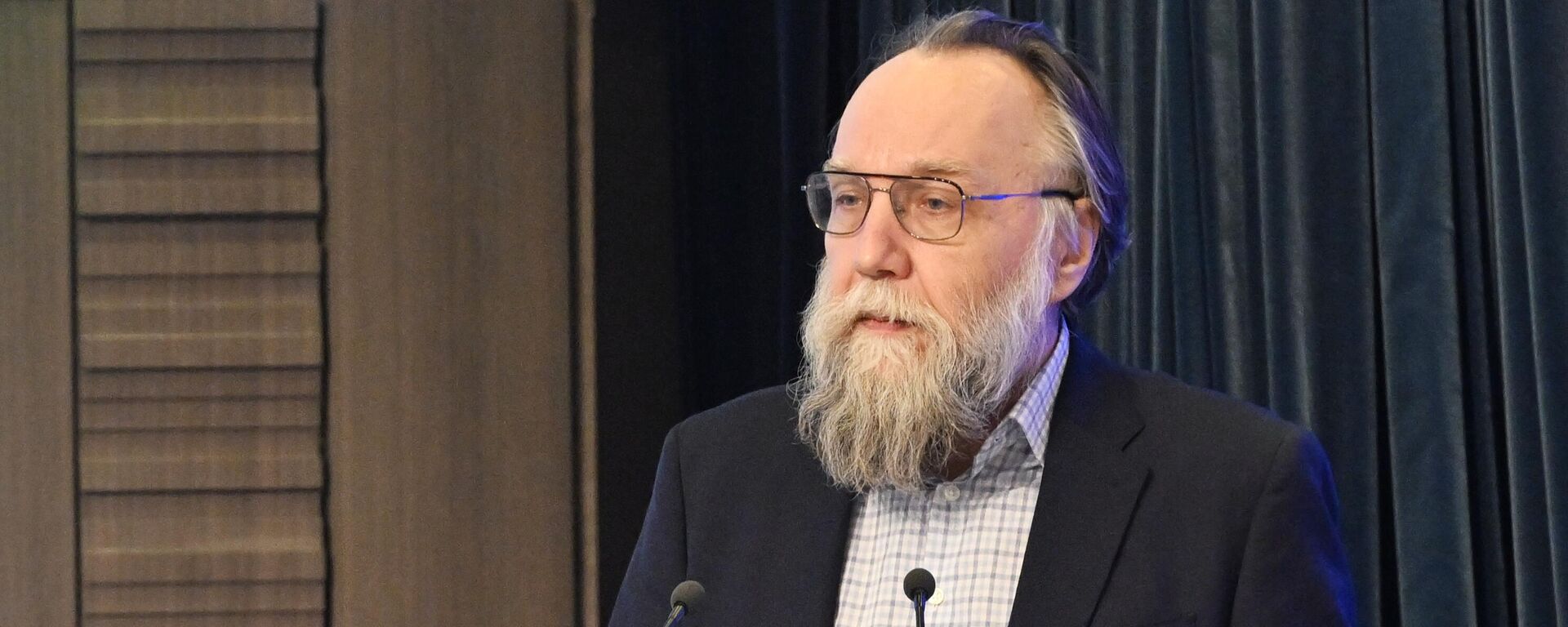 Rus filozof, siyaset bilimci ve sosyolog Aleksandr Dugin - Sputnik Türkiye, 1920, 07.03.2025