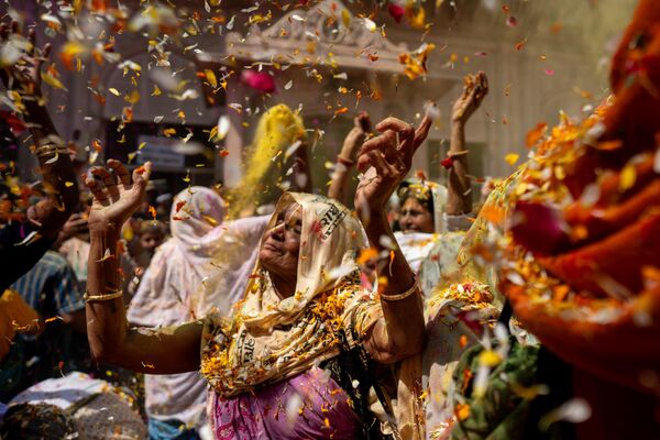 Holi Festivali son yıllarda küresel çapta ilgi görüyor. - Sputnik Türkiye