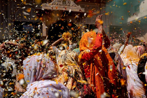 Festival,  Vrindavan kentinde, dul kadınlar tarafından kutlandı.  - Sputnik Türkiye