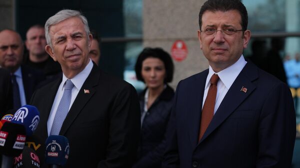 İstanbul Büyükşehir Belediye (İBB) Başkanı  Ekrem İmamoğlu ve Ankara Büyükşehir Belediye (ABB) Başkanı Mansur Yavaş - Sputnik Türkiye