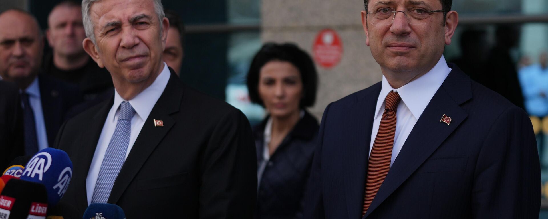 İstanbul Büyükşehir Belediye (İBB) Başkanı  Ekrem İmamoğlu ve Ankara Büyükşehir Belediye (ABB) Başkanı Mansur Yavaş - Sputnik Türkiye, 1920, 08.05.2025