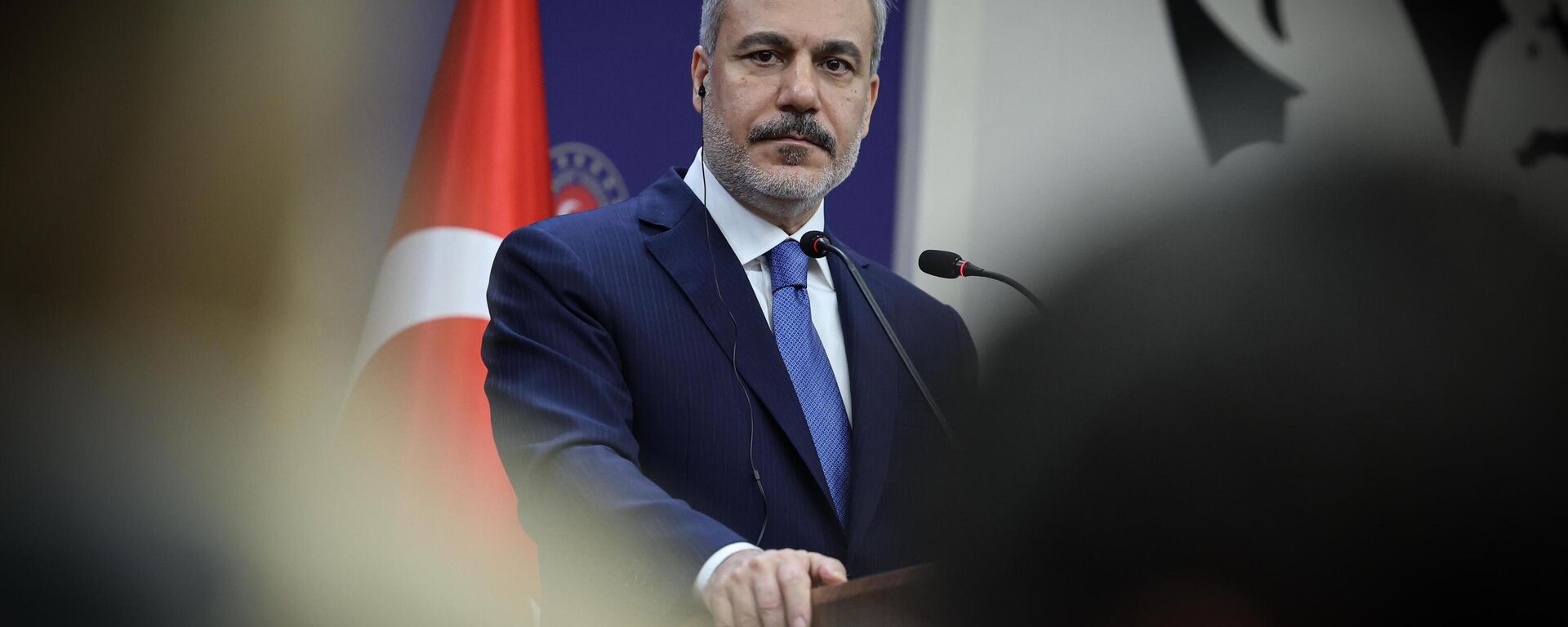 Dışişleri Bakanı Hakan Fidan, Macaristan Dışişleri ve Dış Ticaret Bakanı Peter Szijjarto ile bir araya geldi. Görüşmenin ardından Fidan ve Szijjarto ortak basın toplantısı düzenledi - Sputnik Türkiye, 1920, 30.05.2025