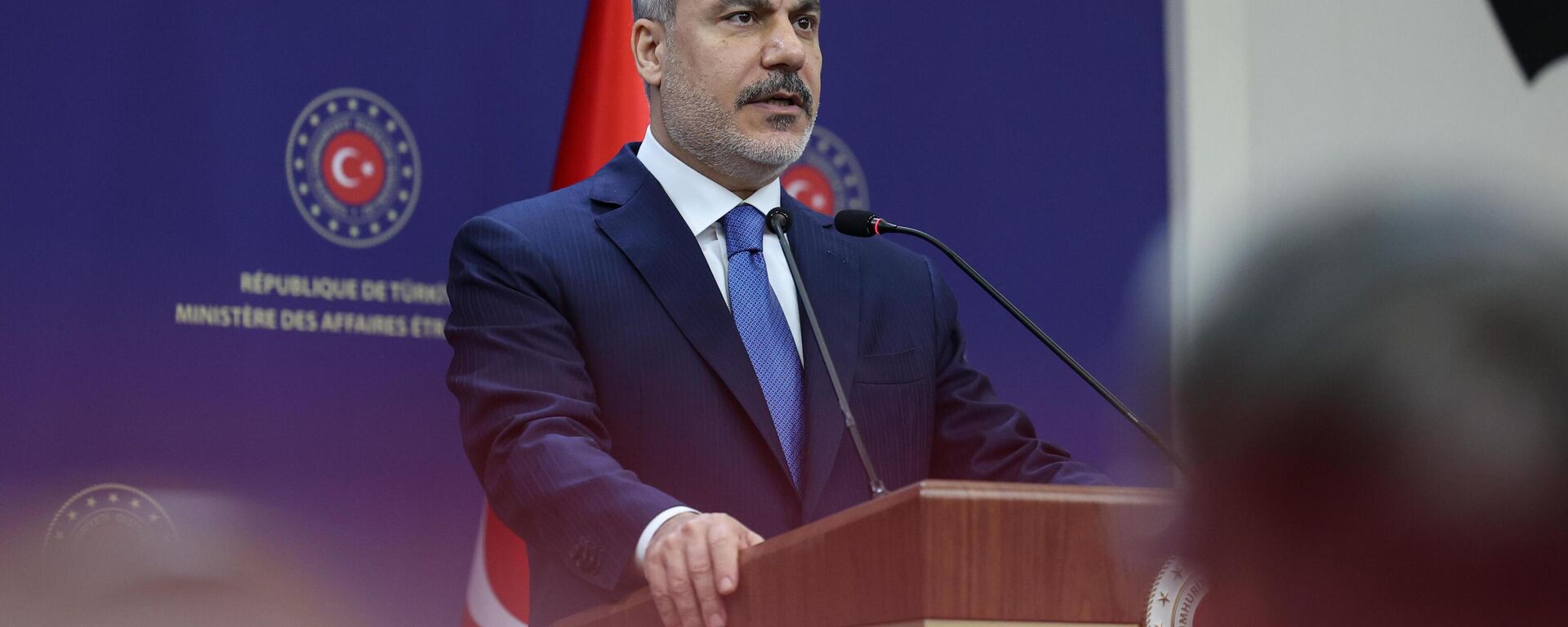 Dışişleri Bakanı Hakan Fidan, Macaristan Dışişleri ve Dış Ticaret Bakanı Peter Szijjarto ile bir araya geldi. Görüşmenin ardından Fidan ve Szijjarto ortak basın toplantısı düzenledi - Sputnik Türkiye, 1920, 02.06.2025