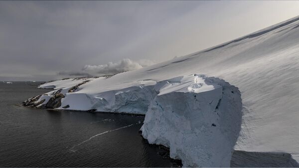 Antarktika'da buzul erimeleri deniz seviyesini tehdit ediyor - Sputnik Türkiye