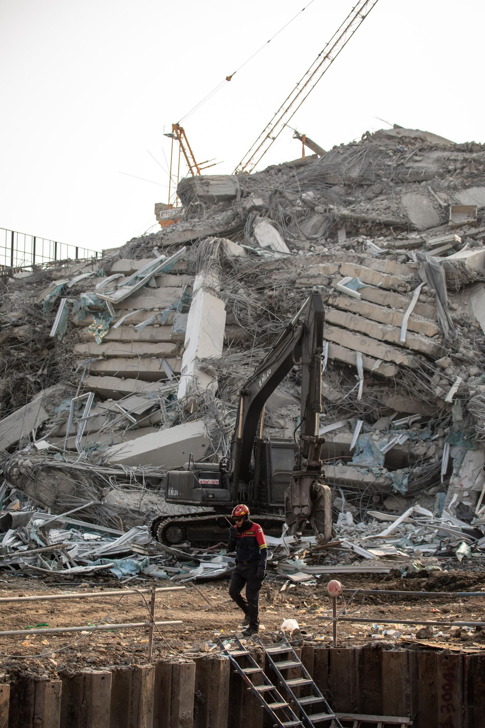 Tayland'da depremde yıkılan binada arama kurtarma çalışmaları sürüyor Tayland'da depremde yıkılan binada arama kurtarma çalışmaları sürüyor - Sputnik Türkiye, 1920, 24.12.2025