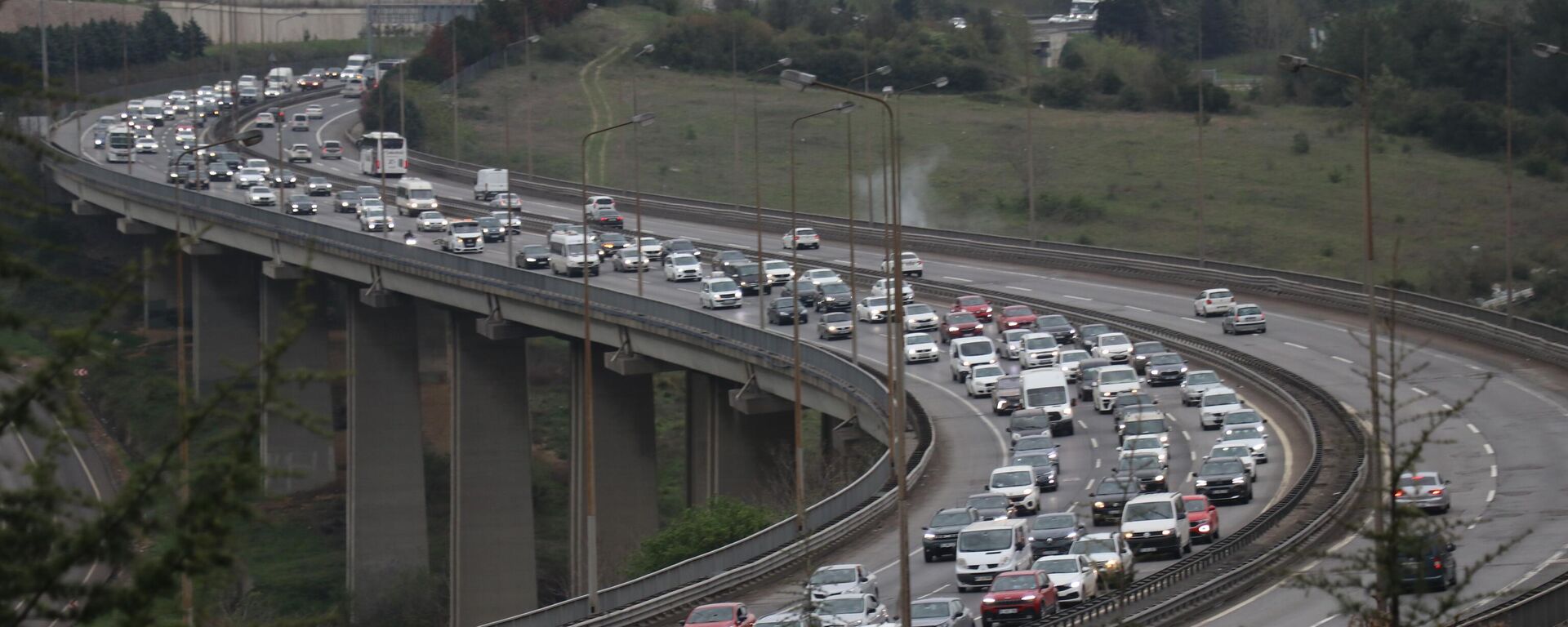 Anadolu Otoyolu'nda trafik - Sputnik Türkiye, 1920, 20.05.2025