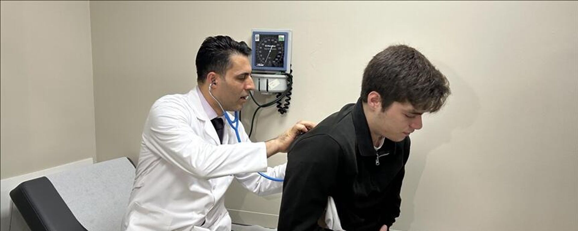 muayene doktor - Sputnik Türkiye, 1920, 03.04.2025