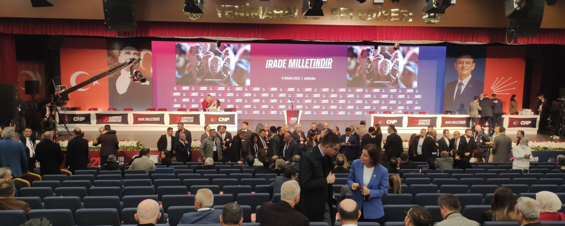 CHP'de olağanüstü kurultay  - Sputnik Türkiye, 1920, 30.06.2025