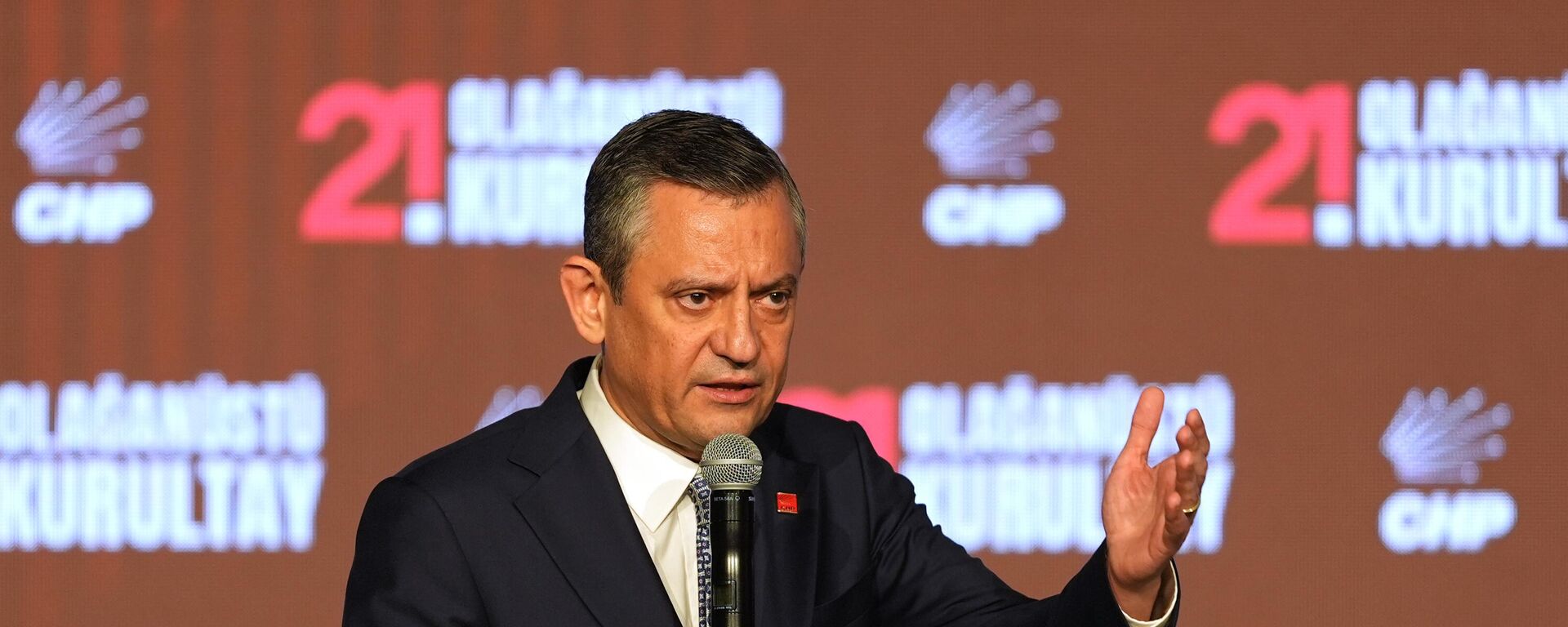 Özgür Özel - Sputnik Türkiye, 1920, 11.04.2025