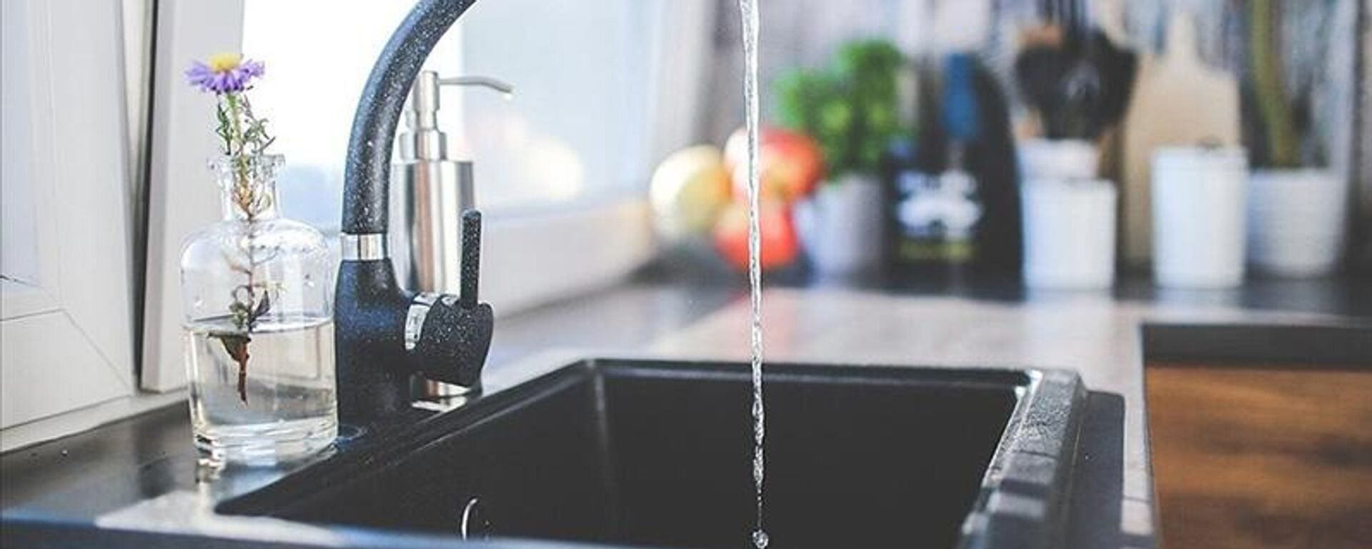 su, çeşme, ev çeşme, musluk - Sputnik Türkiye, 1920, 07.11.2025