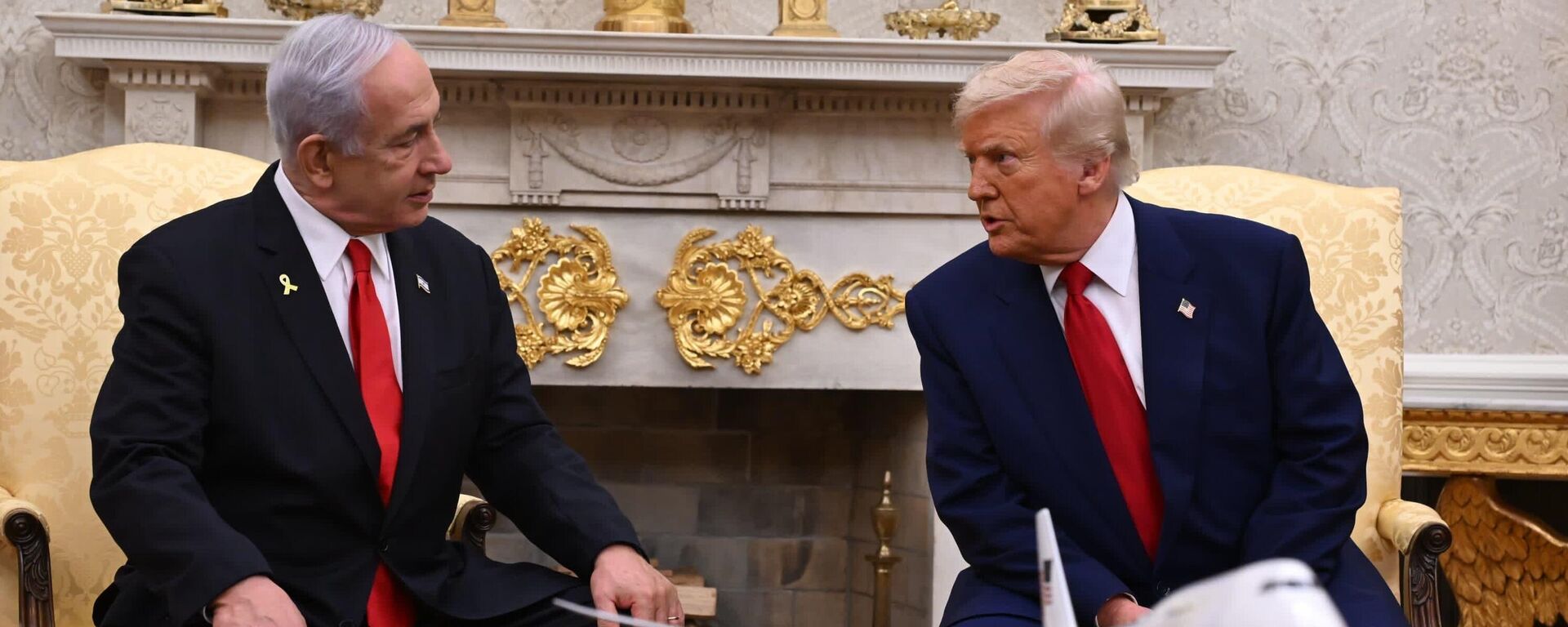 ABD Başkanı Donald Trump'ın, İsrail Başbakanı Netanyahu ile Oval Ofis'te yaptıkları görüşme - Sputnik Türkiye, 1920, 26.06.2025