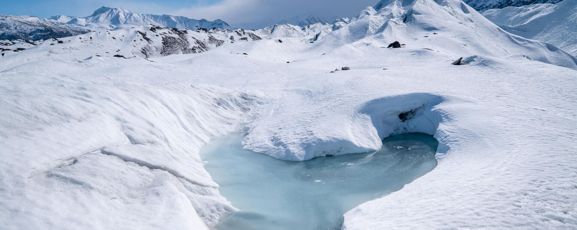 Alaska'da Matanuska Buzulu - Sputnik Türkiye, 1920, 21.10.2025