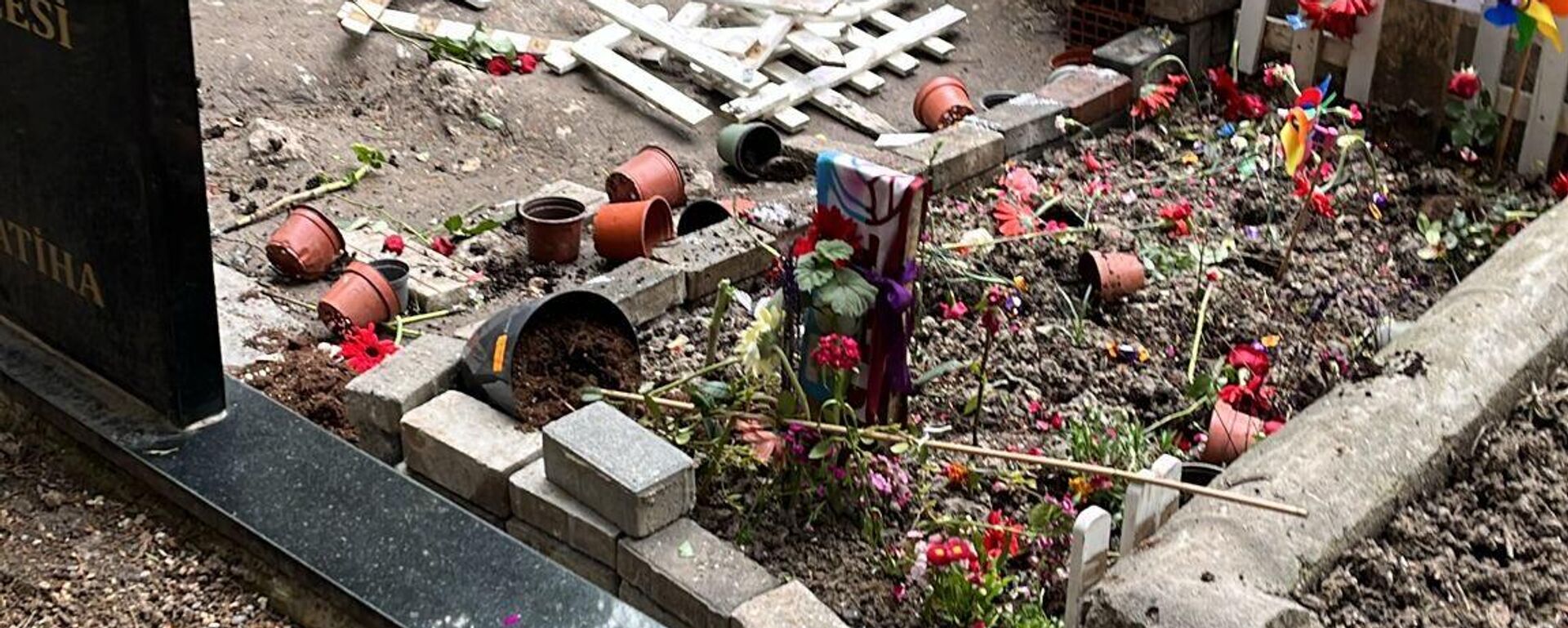 Mattia Ahmet Minguzzi'nin mezarı - Sputnik Türkiye, 1920, 10.04.2025