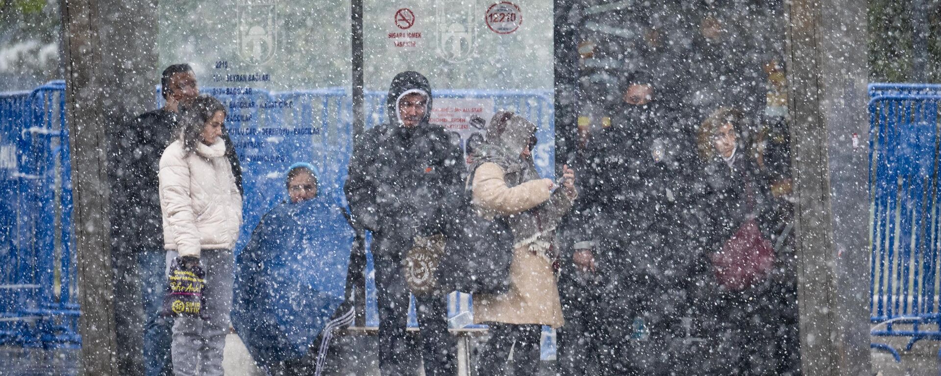 Ankara kar yağışı - Sputnik Türkiye, 1920, 11.04.2025