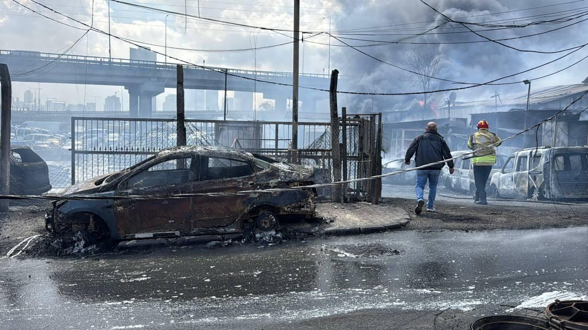 ikitelli yangın - Sputnik Türkiye, 1920, 11.04.2025