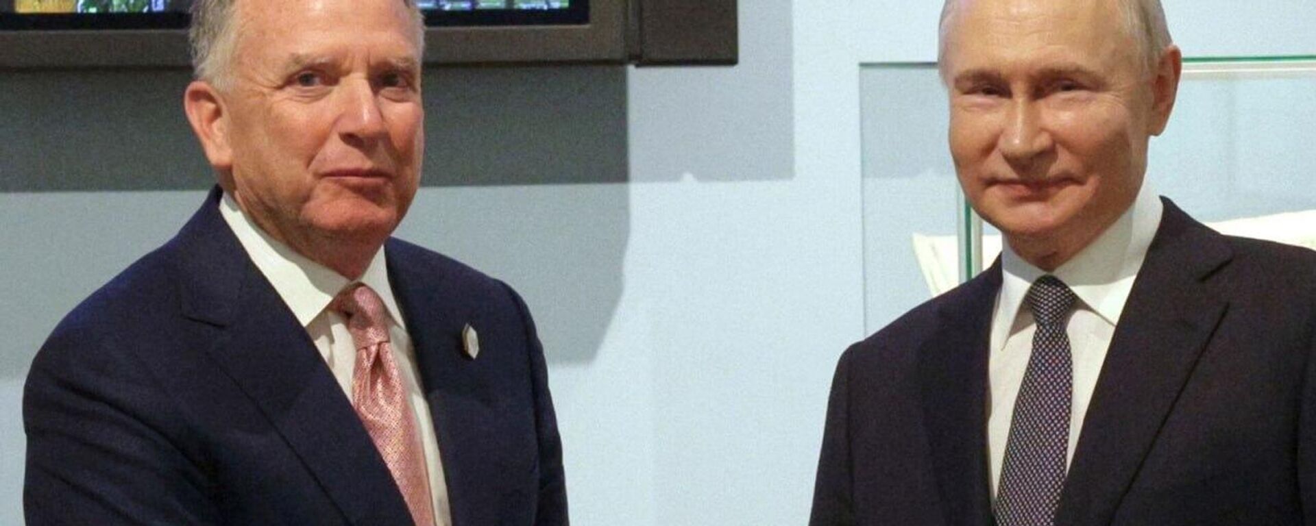 Vladimir Putin ve ABD Başkanının Ortadoğu Özel Temsilcisi Steve Witkoff - Sputnik Türkiye, 1920, 26.04.2025