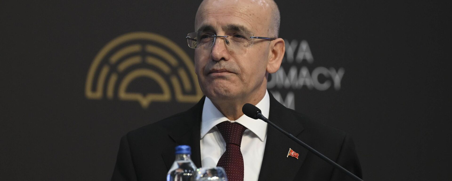 Hazine ve Maliye Bakanı Mehmet Şimşek  - Sputnik Türkiye, 1920, 26.01.2026