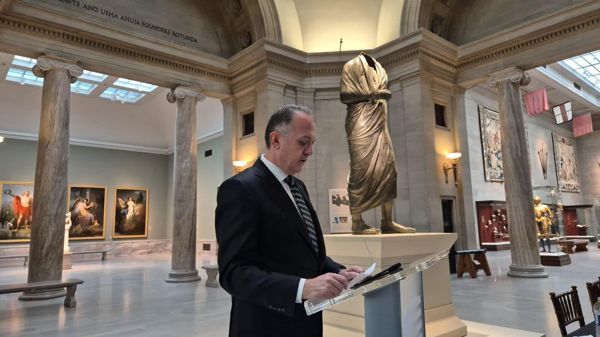 Marcus Aurelius'un bronz heykeli törenle resmen Türkiye'ye iade edildi Marcus Aurelius'un bronz heykeli törenle resmen Türkiye'ye iade edildi - Sputnik Türkiye, 1920, 15.04.2025