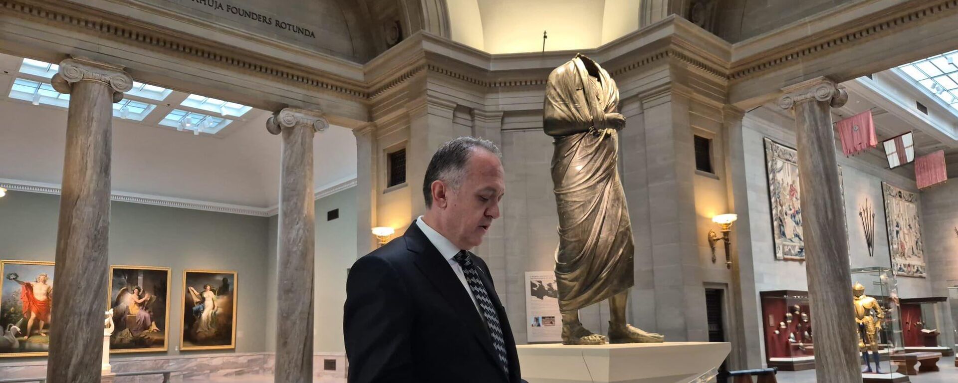  Marcus Aurelius'un bronz heykeli törenle resmen Türkiye'ye iade edildi - Sputnik Türkiye, 1920, 15.04.2025